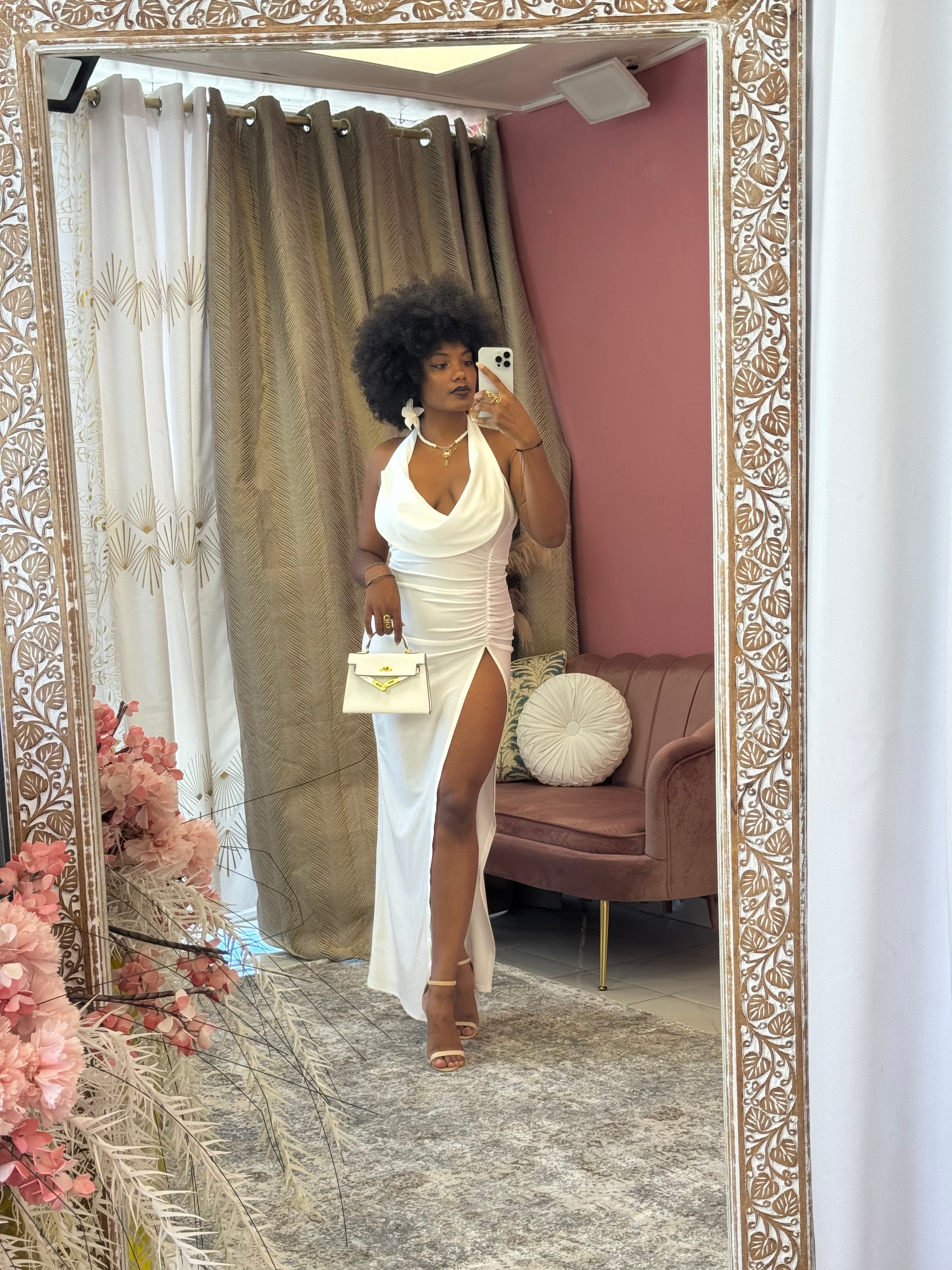 Robe à col pivotant , fente haute , dos nu