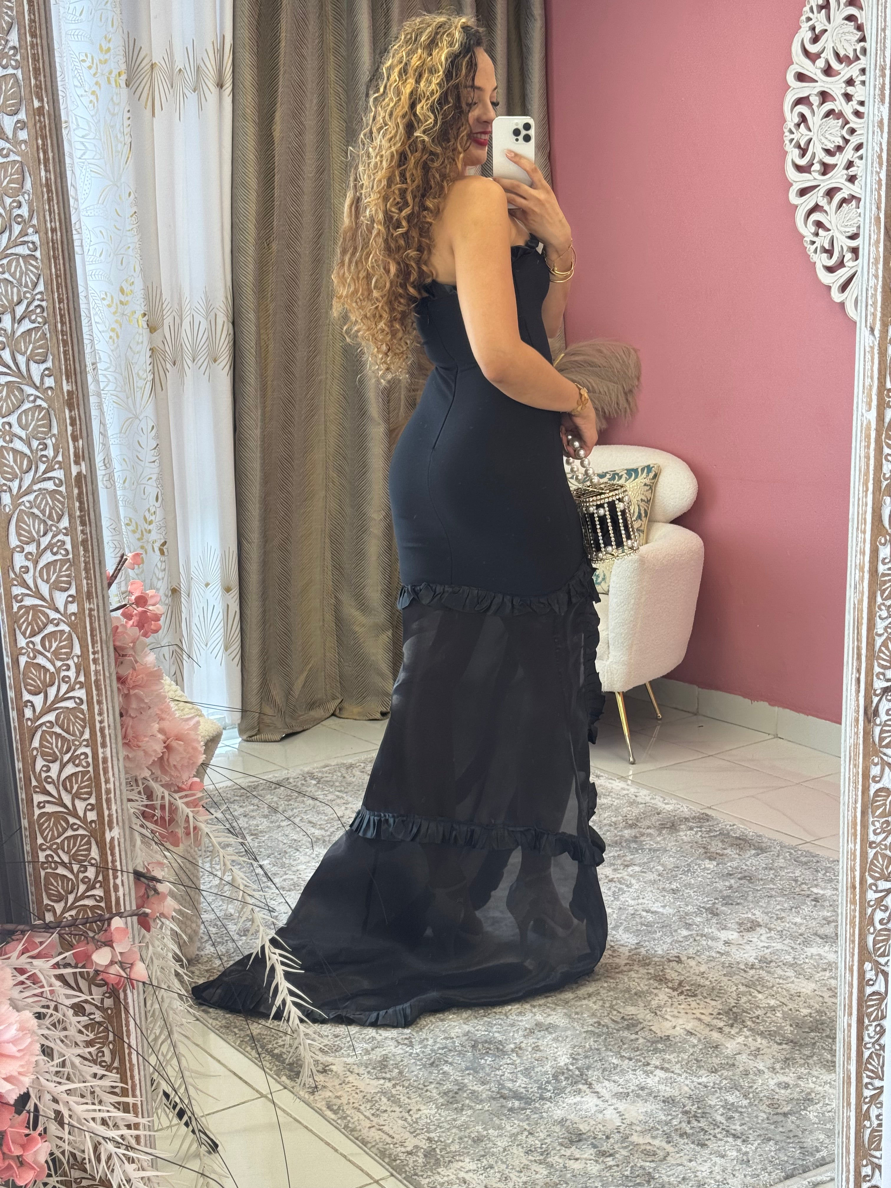 Robe de soirée bandage  en bustier , élégante, épaule dénudée , longueur au sol
