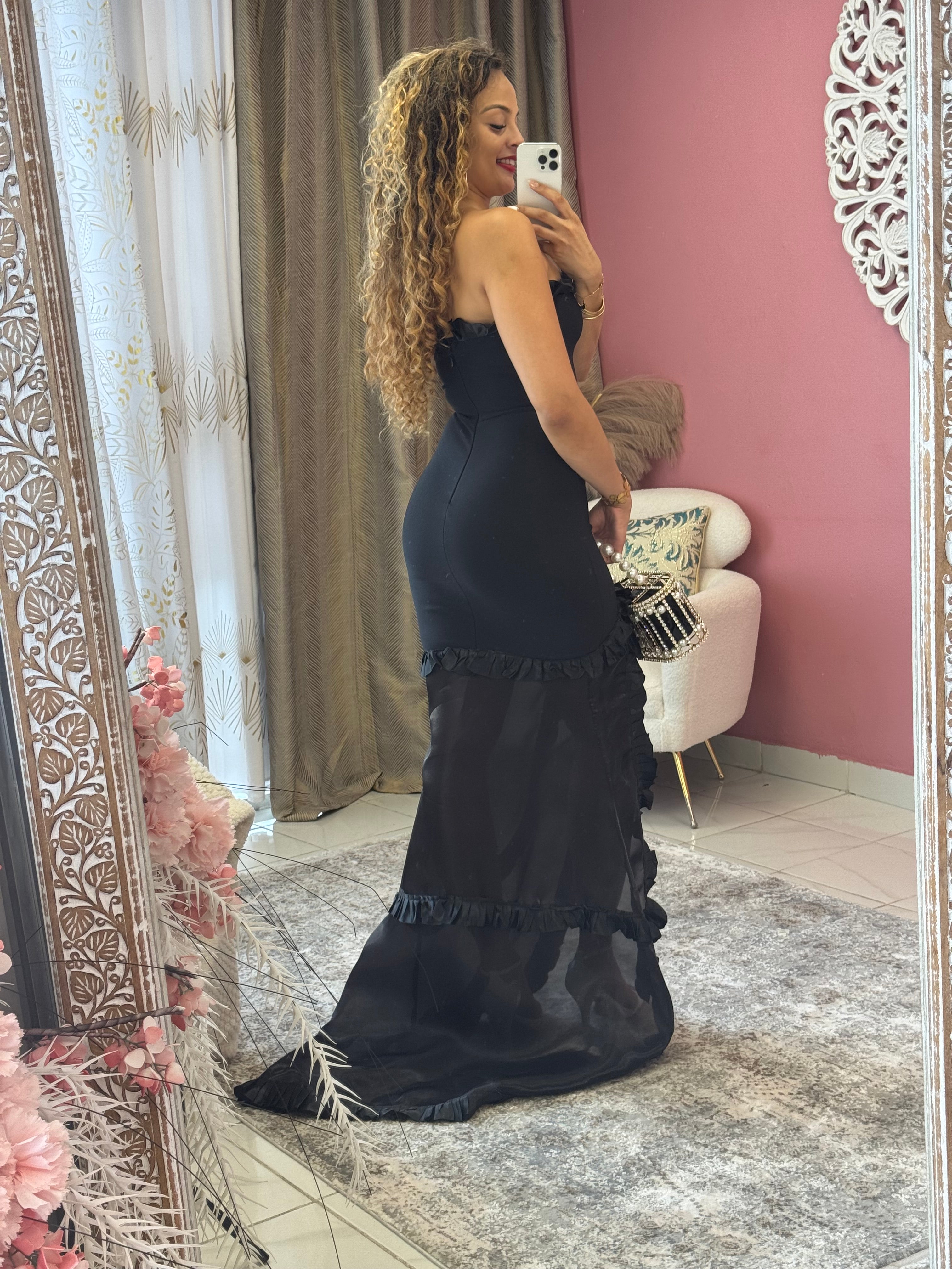 Robe de soirée bandage  en bustier , élégante, épaule dénudée , longueur au sol