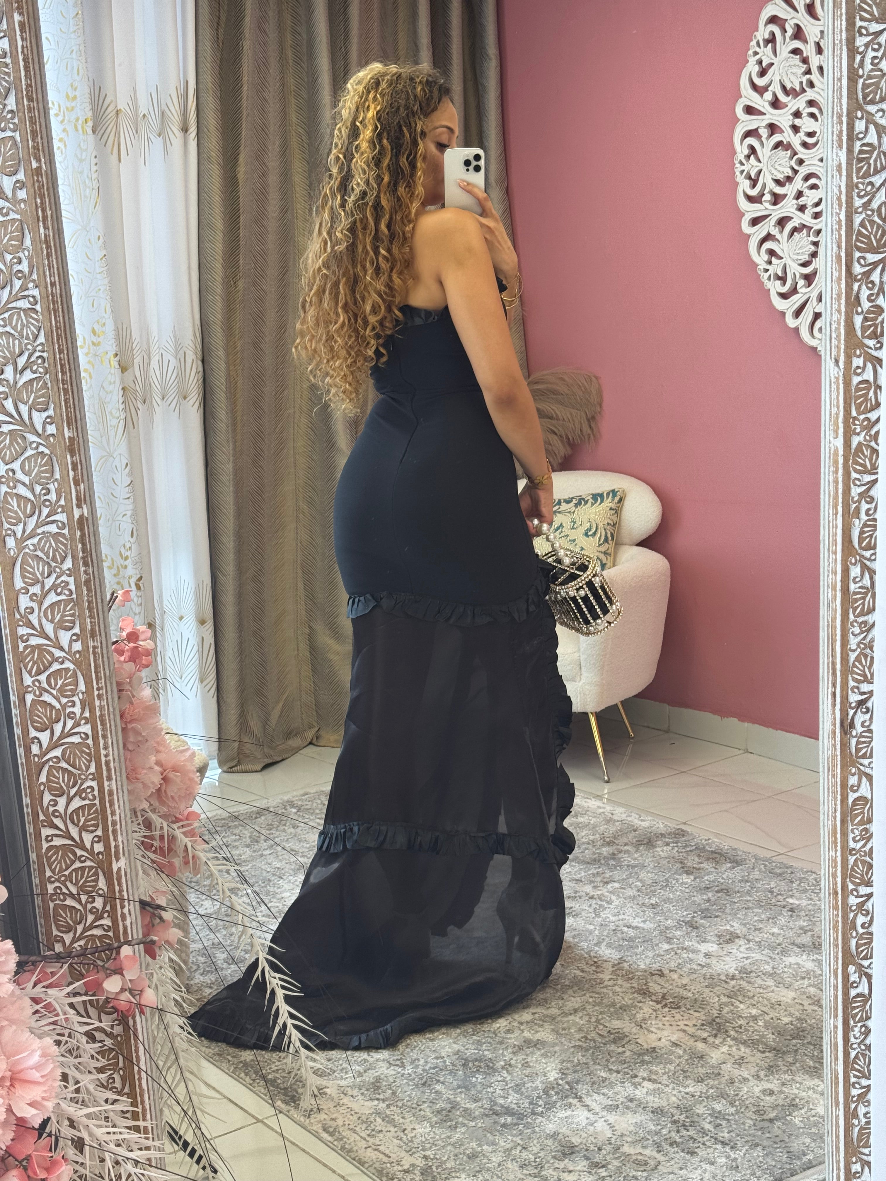 Robe de soirée bandage  en bustier , élégante, épaule dénudée , longueur au sol